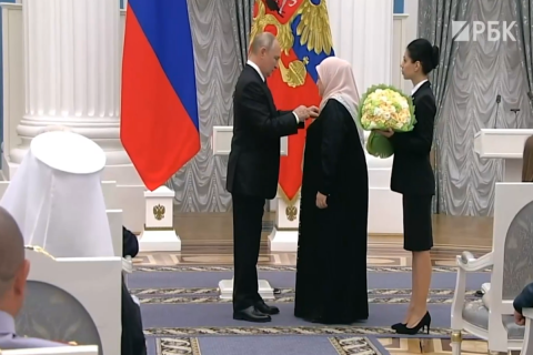 Putin Kadırovanı “Şərəf” ordeni ilə mükafatlandırdı