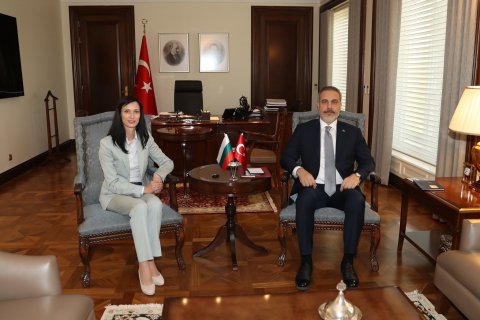 Türkiyə və Bolqarıstanın XİN Başçıları görüşdü