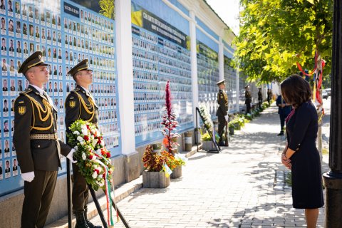 Macarıstan Prezidenti Ukraynaya səfər etdi