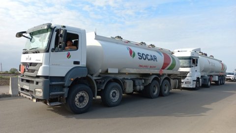 Xankəndiyə 24 ton benzin, 40 ton dizel yola salındı