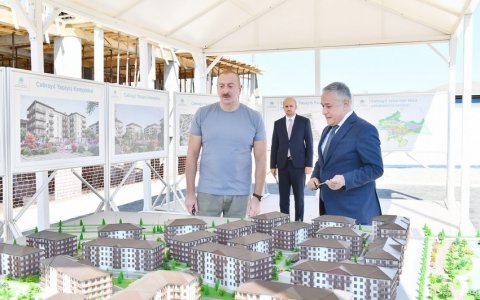 Prezident Cəbrayıl Yaşayış Kompleksində aparılan tikinti işləri ilə tanış oldu