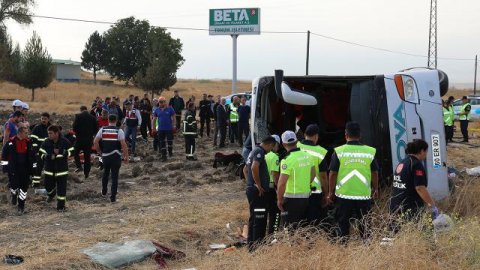 Türkiyə ağır qəza: 6 nəfər öldü, 17 nəfər yaralandı