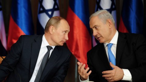 Putin İsrailin Baş naziriylə telefon danışığı apardı