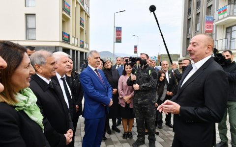 Prezident: “İndi ordu xərclərinə biz yenə də vəsait ayırmalıyıq”