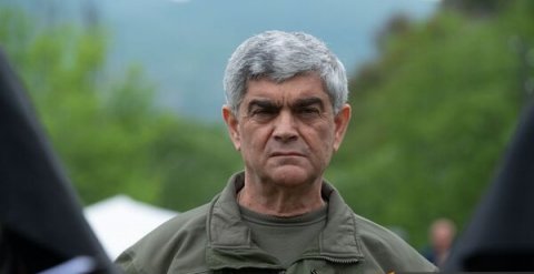 Balasanyan “Makarov” tapançasını təhvil verdi
