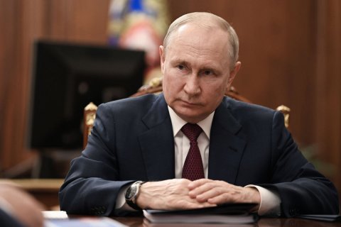 Putin Təhlükəsizlik Şurasının daimi üzvləri ilə görüş keçirdi