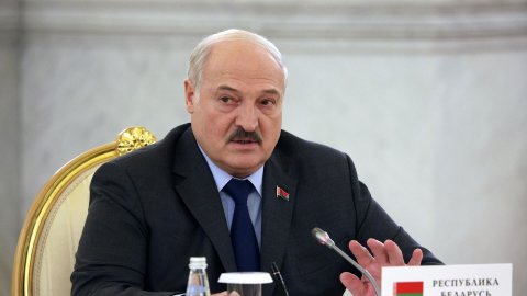 Lukaşenko: “Düşünmürəm ki, ermənilər axmaq insanlardır”