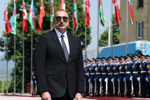 Azərbaycan Respublikasının Prezidentinə A Ç I Q   M Ə K T U B