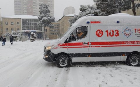 Qarlı hava şəraitində bağlı 22 nəfər travma səbəbilə müraciət edib - TƏBİB