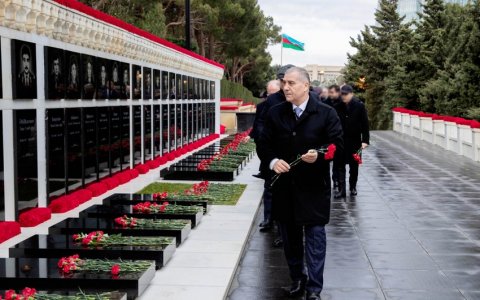 Əli Nağıyev və Xidmətin əməkdaşları Şəhidlər xiyabanını ziyarət etdi