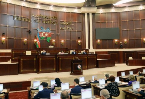Milli Məclis Nazirlər Kabinetinin illik hesabatını qəbul etdi