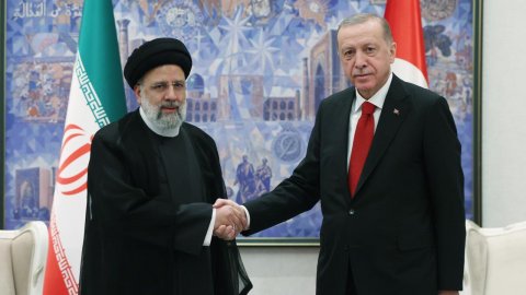 İran və Türkiyə prezidentləri telefon danışığı apardı