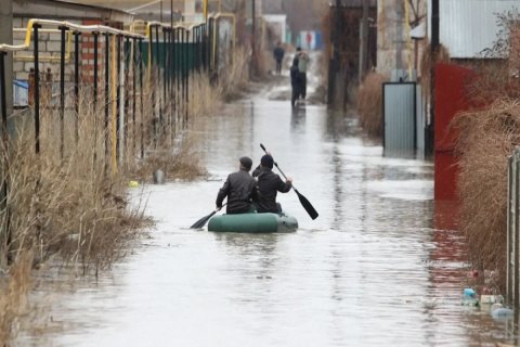 Qazaxıstanda 3,6 mindən çox yaşayış binası su altında qaldı