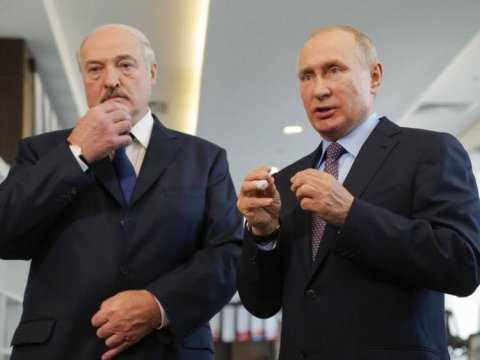 Lukaşenko Putinlə danışıqlar aparmaq üçün Moskvaya səfər edir