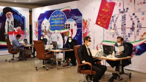 İranda seçkinin tarixi açıqlandı