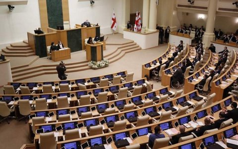 Gürcüstan parlamenti prezidentin vetosunu ləğv etdi