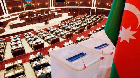 YAP-dan olmayan deputatlardan parlamentin buraxılmasına reaksiya