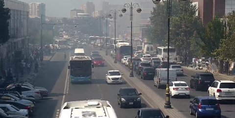 Məşhur bazarın yaxınlığında yanğın - Sıxlıq yarandı