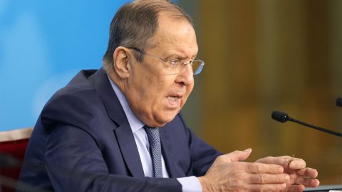 Paşinyan üçtərəfli razılaşmaları sabotaj edir - Lavrov