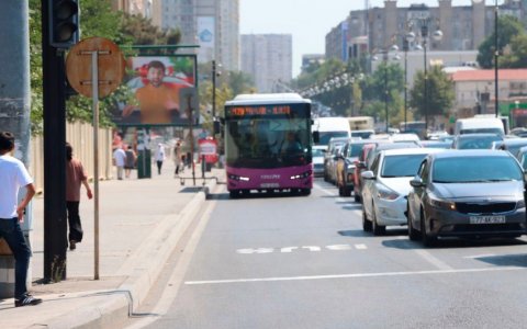 Bu küçədə avtobus zolağı təşkil edildi