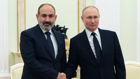 Putin Paşinyanla danışıqlar apardı - Azərbaycan barədə...