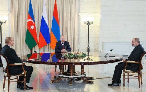 Putin İlham Əliyev və Paşinyanla Zəngəzur dəhlizindən danışdı