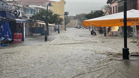 Türkiyədə güclü yağış həyatı iflic etdi