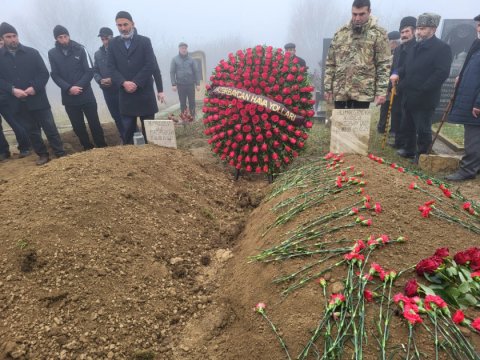 Təyyarə qəzasında həlak olan bacı-qardaş dəfn edildi