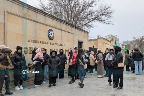 Valideynlər Səhiyyə Nazirliyi qarşısında etiraz etdi