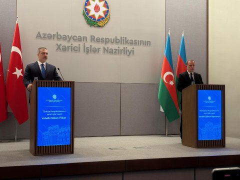 Ceyhun Bayramov Hakan Fidanla mətbuat konfransında