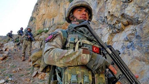 Türk əsgəri 13 PKK terrorçusunu məhv etdi