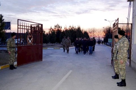 Azərbaycanda ehtiyatda olan hərbçilər orduya çağırıldı