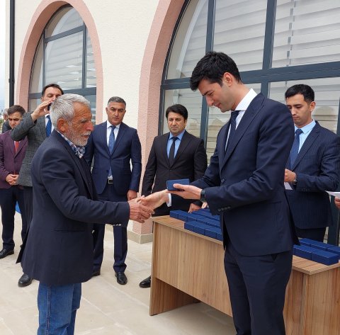 Sarıcalıya köçənlərə evlərin açarları verildi - FOTO