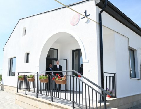 Prezident Kəngərlidəki evlərə baxdı - FOTO