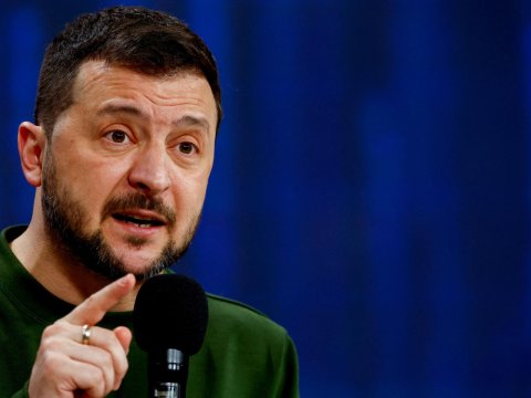 Zelenski yeni Roma Papası ilə danışdı