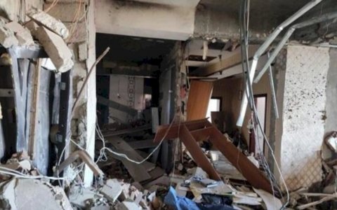 Gəncədə yanğın: Kişi qadını bıçaqladı, mənzilə od vurdu, özü öldü