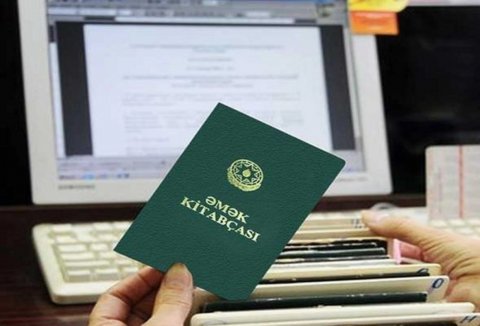 Baş nazirdən əmək kitabçaları ilə bağlı qərar