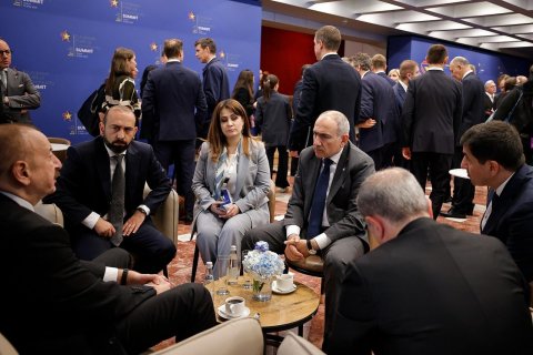 Əliyev-Paşinyan görüşündə danışılan bəzi detallar