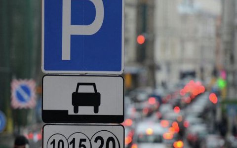 Bakıda parklanma məntəqələrinin sayı azaldılıb