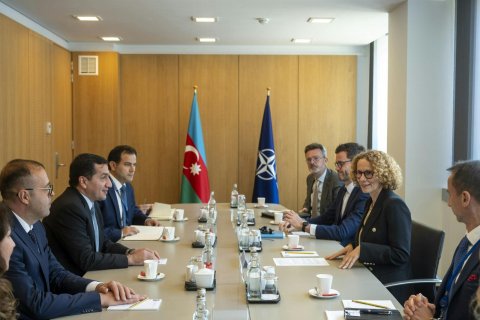 Hikmət Hacıyev Brüsseldə mühüm görüş keçirdi