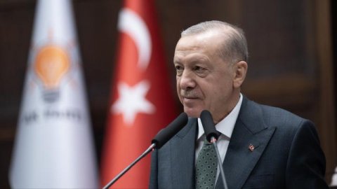 Türkiyədə yeni konstitusiya üzərində işlər başladı