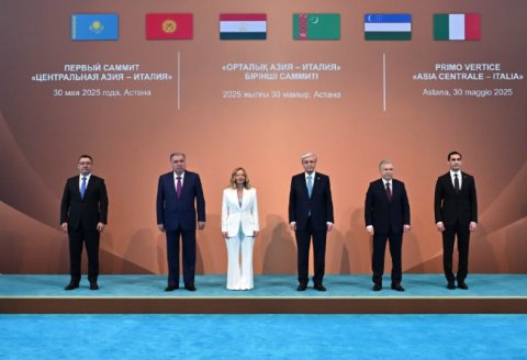 Meloni Mərkəzi Asiya liderlərini bir araya topladı