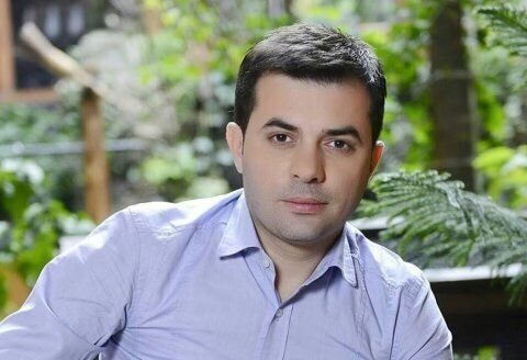 Tanınmış müğənni qəzaya düşdü