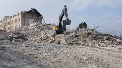 Xankəndi, Xocalı və Ağdərədə qanunsuz tikililər sökülür - RƏSMİ