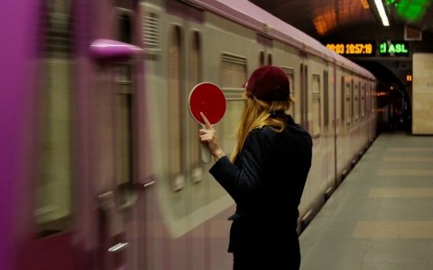 Bakı metrosunda yubanma - Səbəb AÇIQLANDI