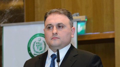Nazir onu idarə rəisi təyin etdi