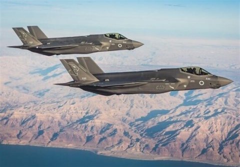İsrail qırıcıları vuruldu - Qadın pilot əsir götürüldü