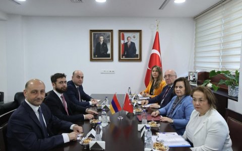 Türkiyə və Ermənistan nazir müavinləri görüşdü