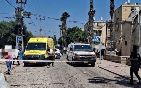 İran Ben Qurion hava limanını hədəfə alıb
