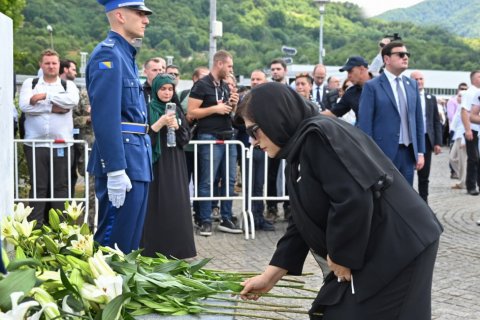 Sahibə Qafarova Srebrenitsa qurbanlarını yad etdi - FOTO